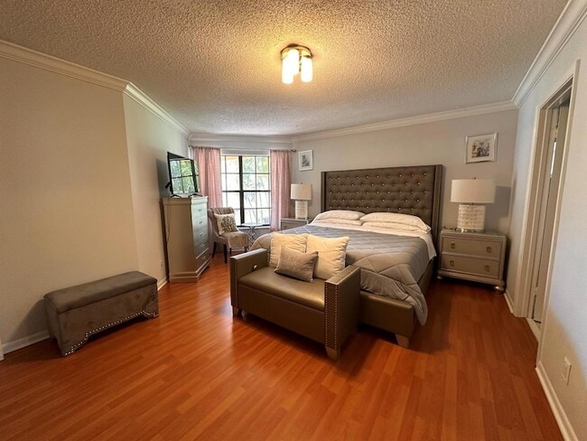 Building Photo - 1728 Shoreside Cir