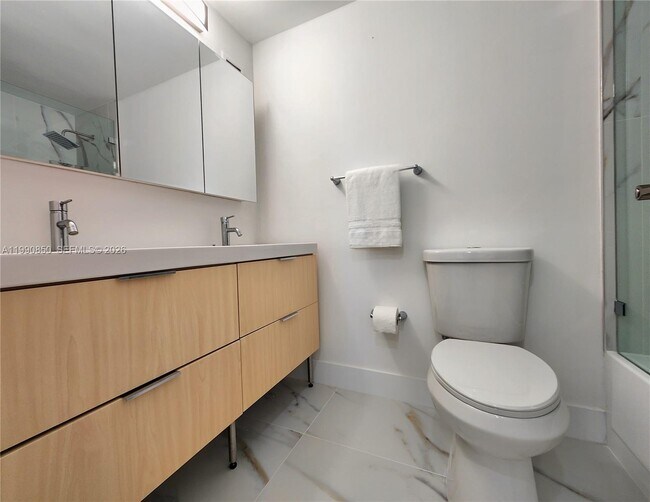 Building Photo - 3505 S Ocean Dr