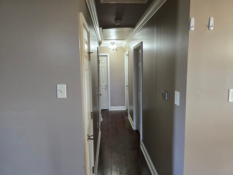 Building Photo - 20 Woodchase Ct