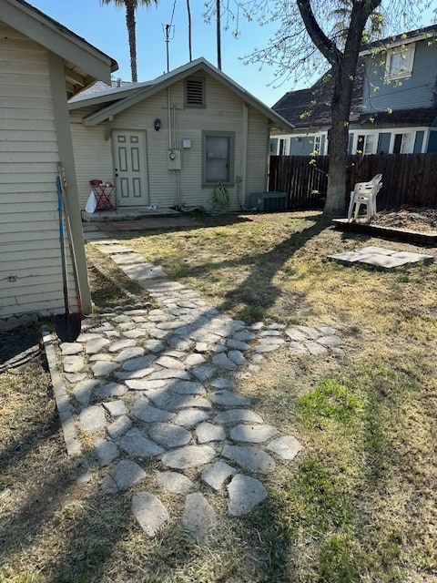 yard - 4201 El Dorado St