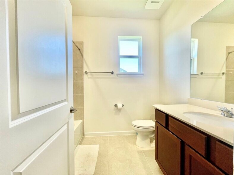 Building Photo - 7802 Winter Hawk Cir