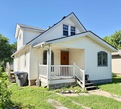 Building Photo - 3 Bedroom Home with Private Upstairs Suite