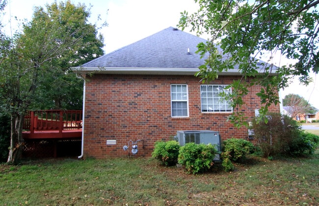 Building Photo - 2123 Moonlite Ct