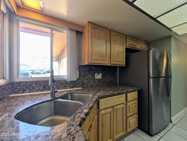 Building Photo - 4019 W San Miguel Ave