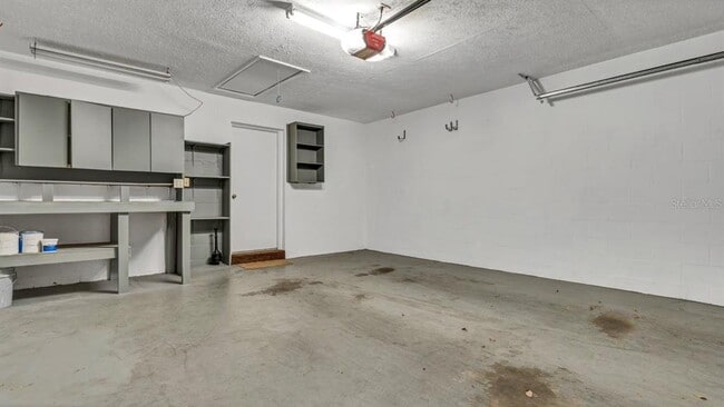 Building Photo - 1746 Castle Rock Rd