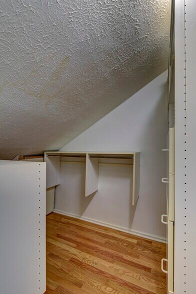 Building Photo - 816 N 43rd St