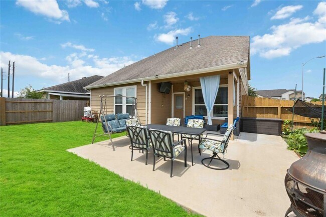 Building Photo - 21722 Rainfall Park Dr