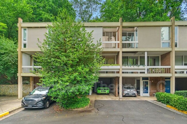 Building Photo - 11593 Maple Ridge Rd