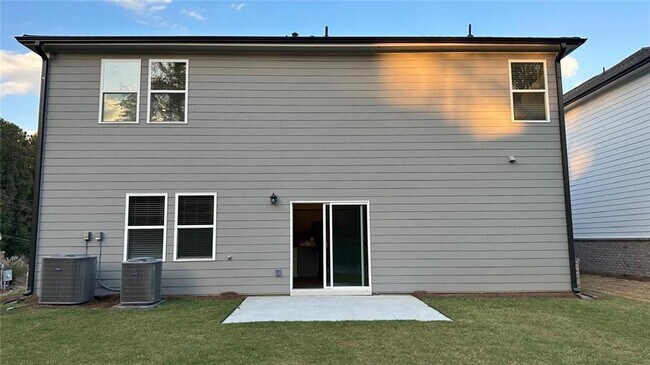 Building Photo - 2052 Pecan Dr