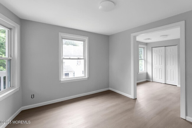 Building Photo - 1121 Sewall Ave