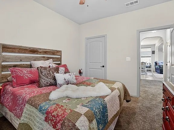 Building Photo - Comfy 3 Bed/2 Bath Midland Home with all appliances, backyard, attached garage, 6 min to grocery ...