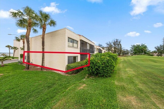 Building Photo - 5532 Del Sol Blvd