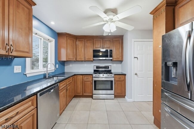 Building Photo - 30 Arden Rd