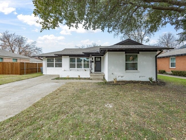 Building Photo - 10209 Casa View Dr