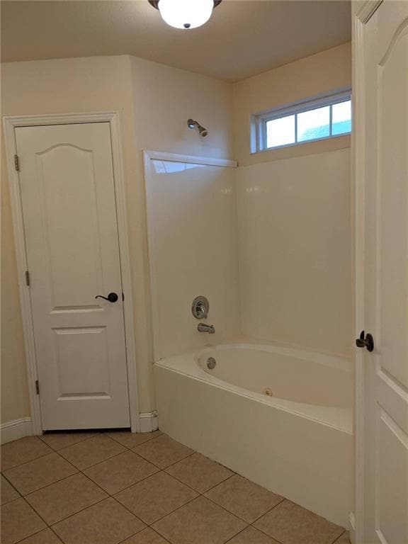 Building Photo - 560 Dogwood St