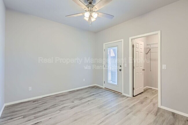 Building Photo - 7010 N 80th Ave