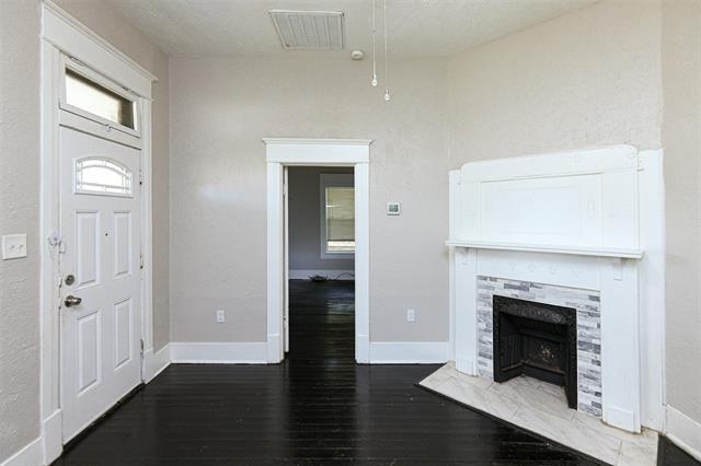 Building Photo - 1513 South Fwy