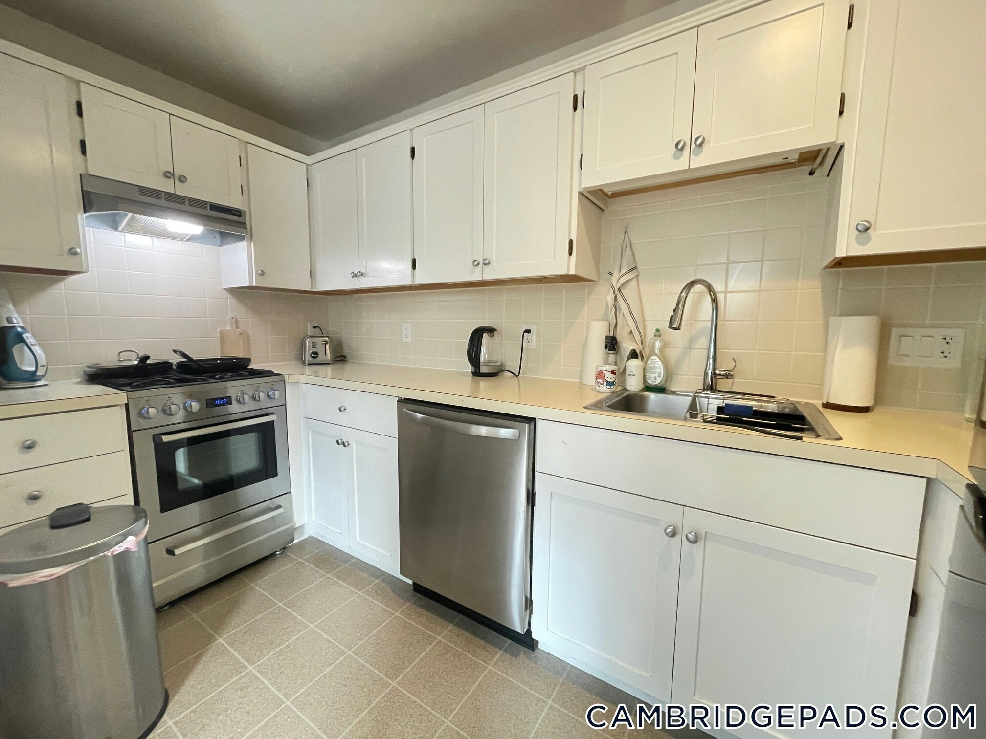 Building Photo - 32 Healey St