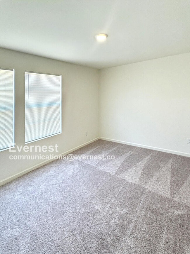 Building Photo - 141 Flowering Cherry St