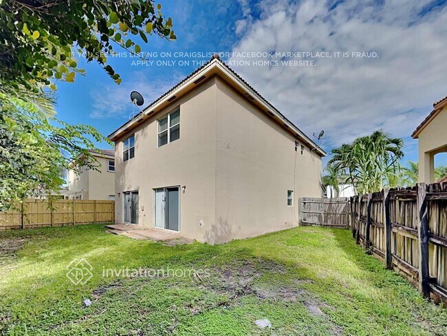 Building Photo - 1359 SW 105th Ave