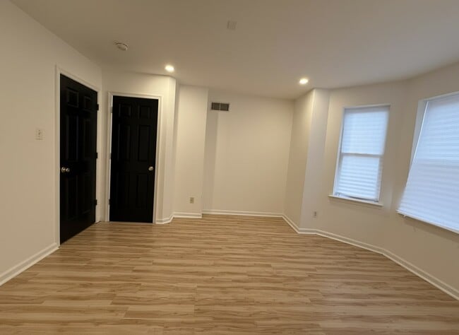 Building Photo - 615 S Conestoga St