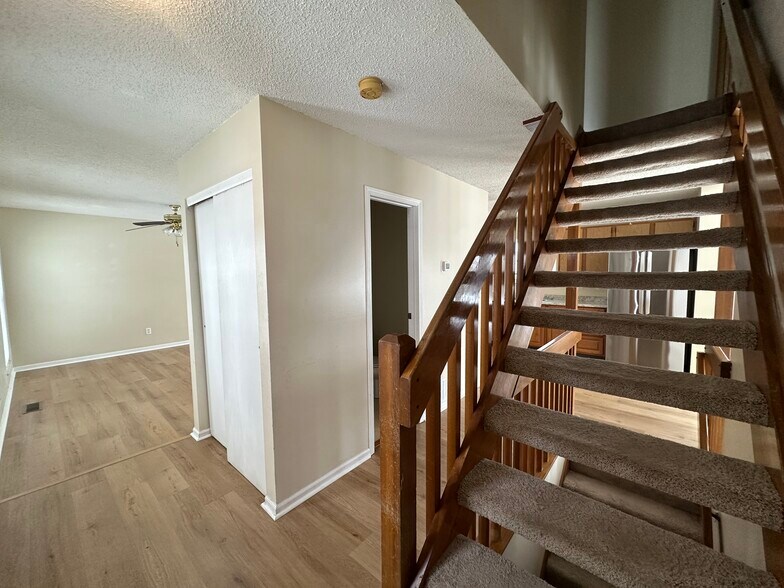 Building Photo - 5336 Bonner Dr