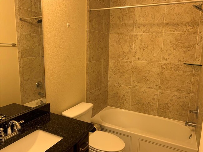Building Photo - 8902 Pinenut Dr