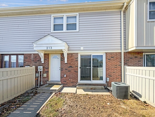 Building Photo - 213 Lafayette St