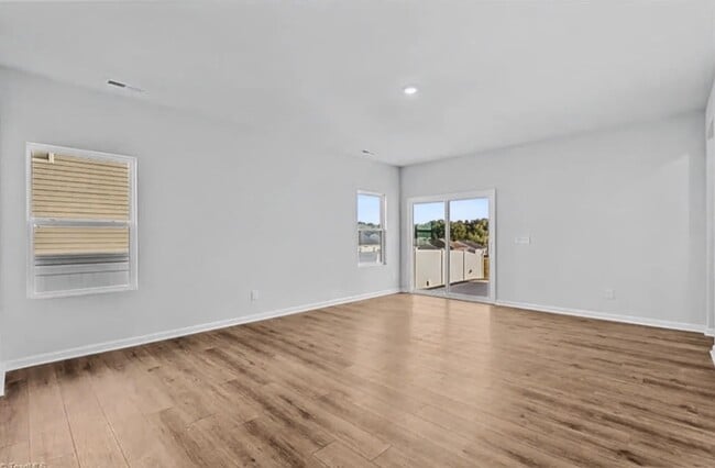 Building Photo - Stunning Brand New Construction in Winston Salem!