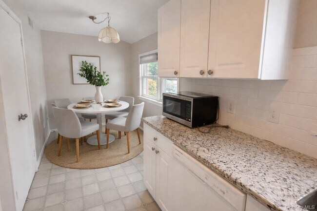 Building Photo - 179 Heritage Hills