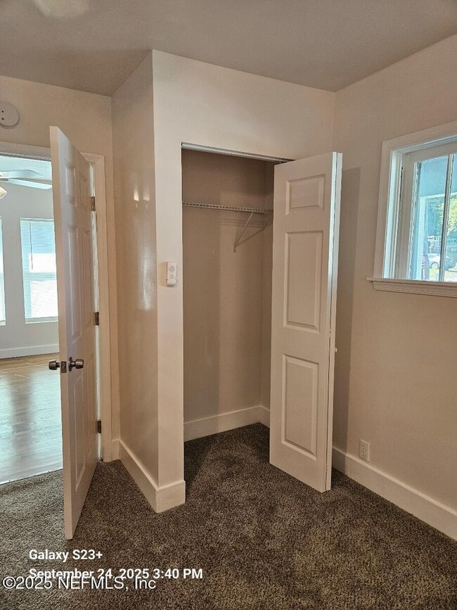 Building Photo - 269 W King St