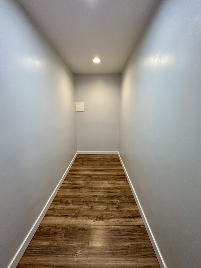 Building Photo - 5186 W Koppers Ln