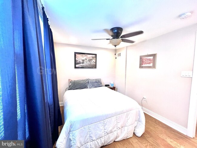 Building Photo - 2830 Castor Ave