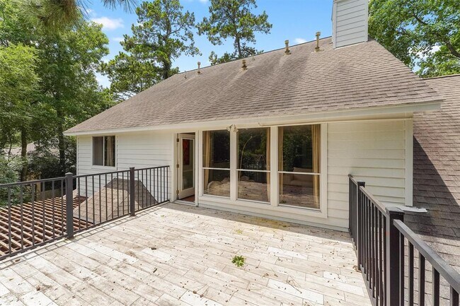 Building Photo - 113 N Floral Leaf Cir