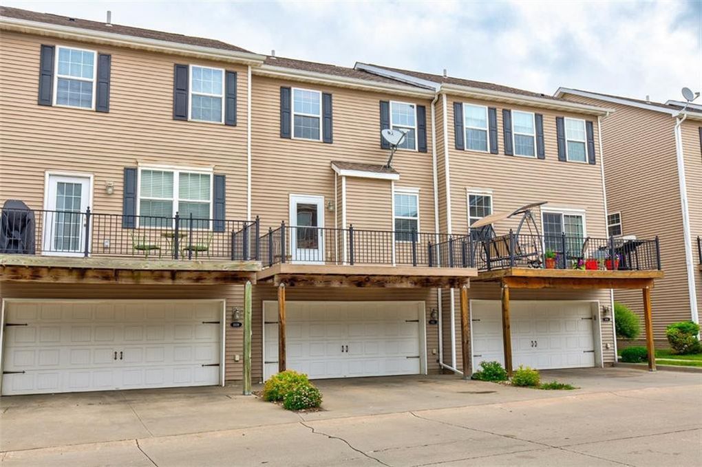 Building Photo - 1012 NE Kamies Ln