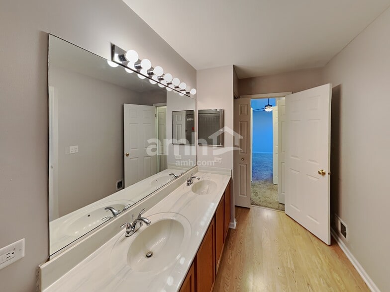 Building Photo - 1082 Horizon Ridge Dr