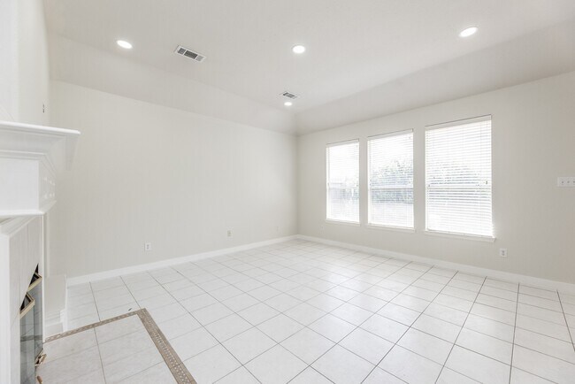 Building Photo - 8510 Chickamauga Ln