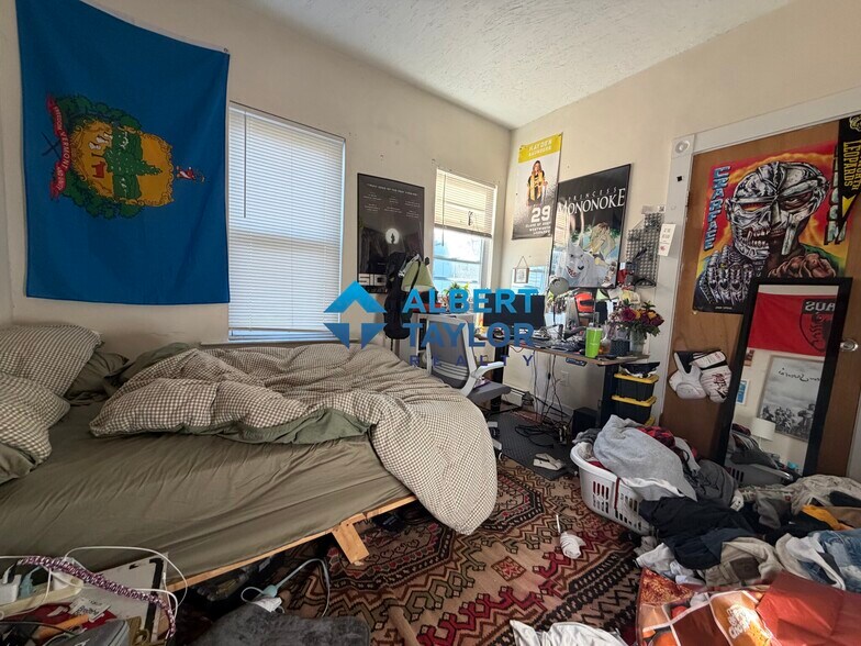 Building Photo - 34 Darling St