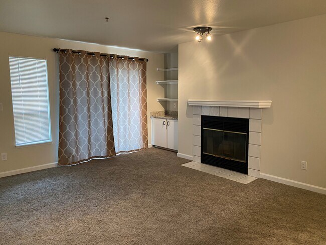 Building Photo - 215 100th St SW