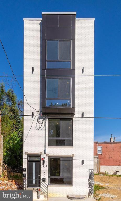 Building Photo - 2339 N 10th St