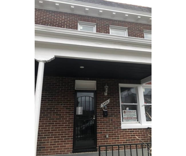 Building Photo - 3445 Juneway-2 AVAILABLE $500 2