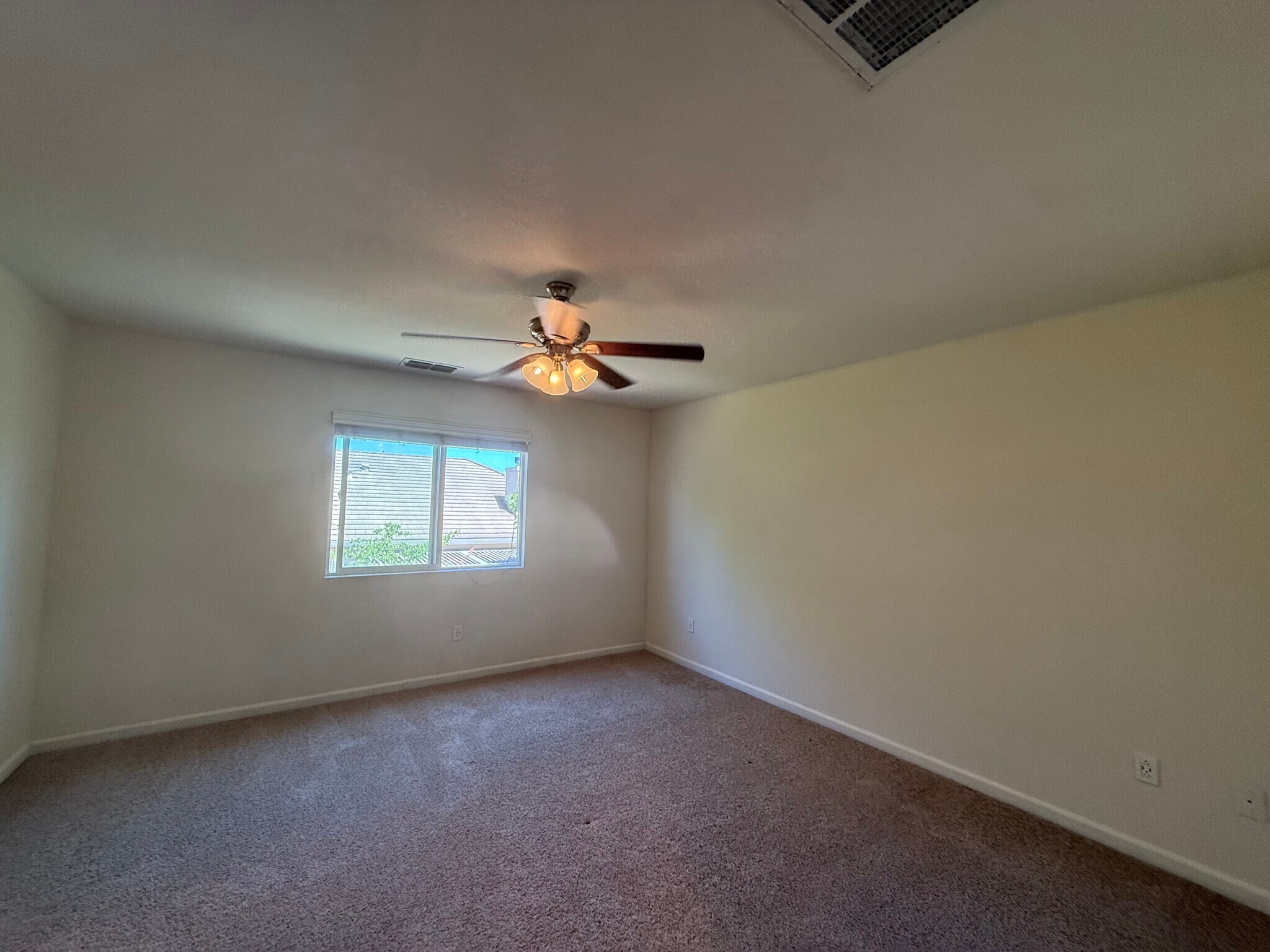 Building Photo - 9633 McKenna Dr