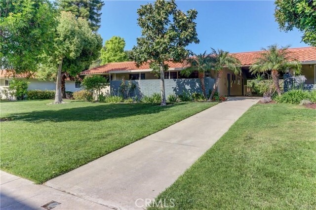 Building Photo - 854 Ronda Mendoza