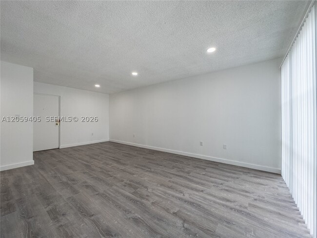 Building Photo - 17570 Atlantic Blvd