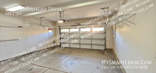 Building Photo - 5677 Brianhead Dr