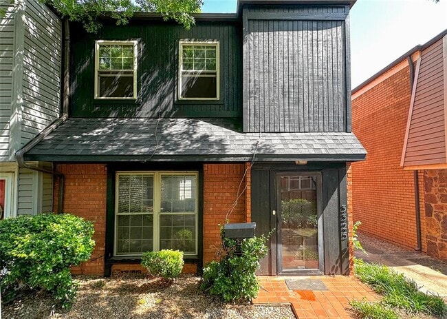 Primary Photo - 3325 Brookhollow Ct