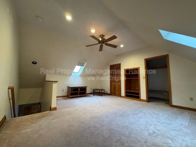 Building Photo - 38 Kimball Ave