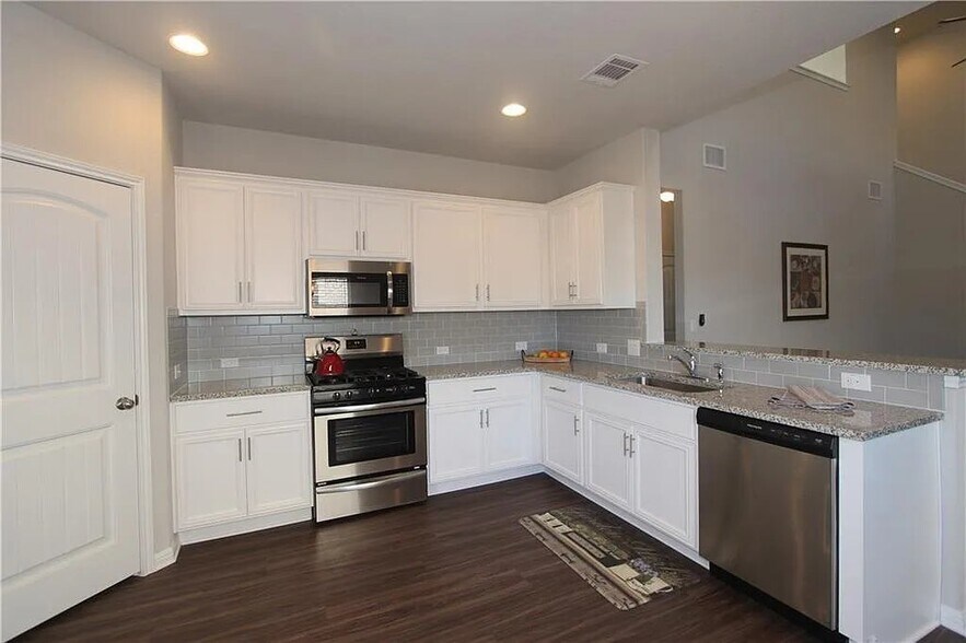 Building Photo - 1205 Fairhaven Gtwy