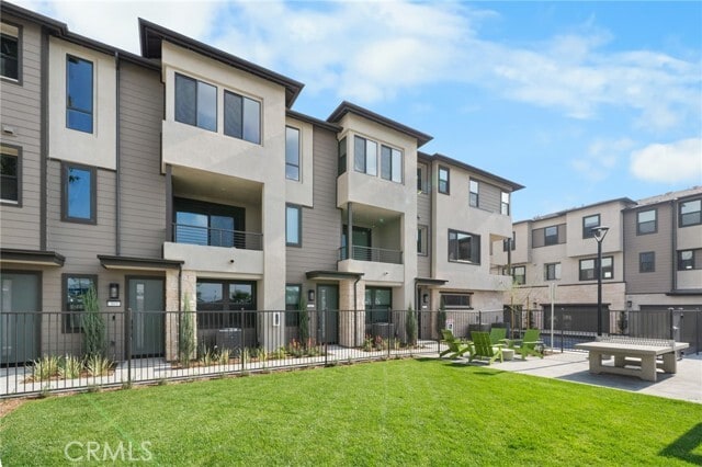 Building Photo - 109 S Laxore St