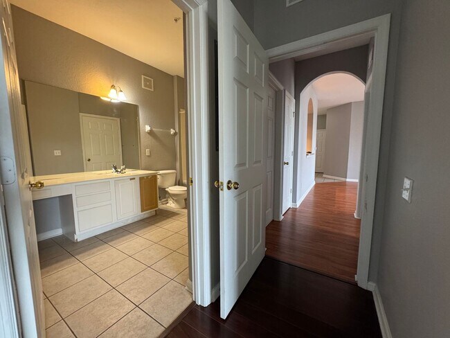 Building Photo - Beautiful 3 Bed, 2 Bath Condo in Desirable Stonebridge Place – MetroWest